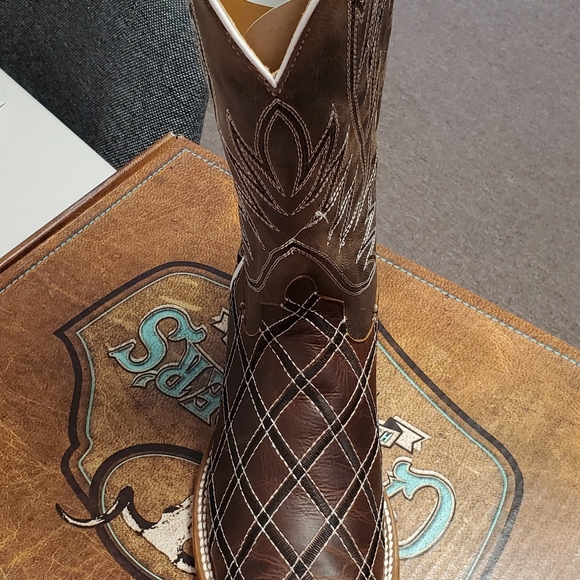 Anderson Bean Boots - Picture 3 of 5